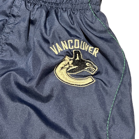 CANUCKS Child's Athletic Pants Size 12 Months Lined Warm - Picture 6 of 7